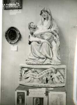 Pieta fin Xvè Pierre polychrome